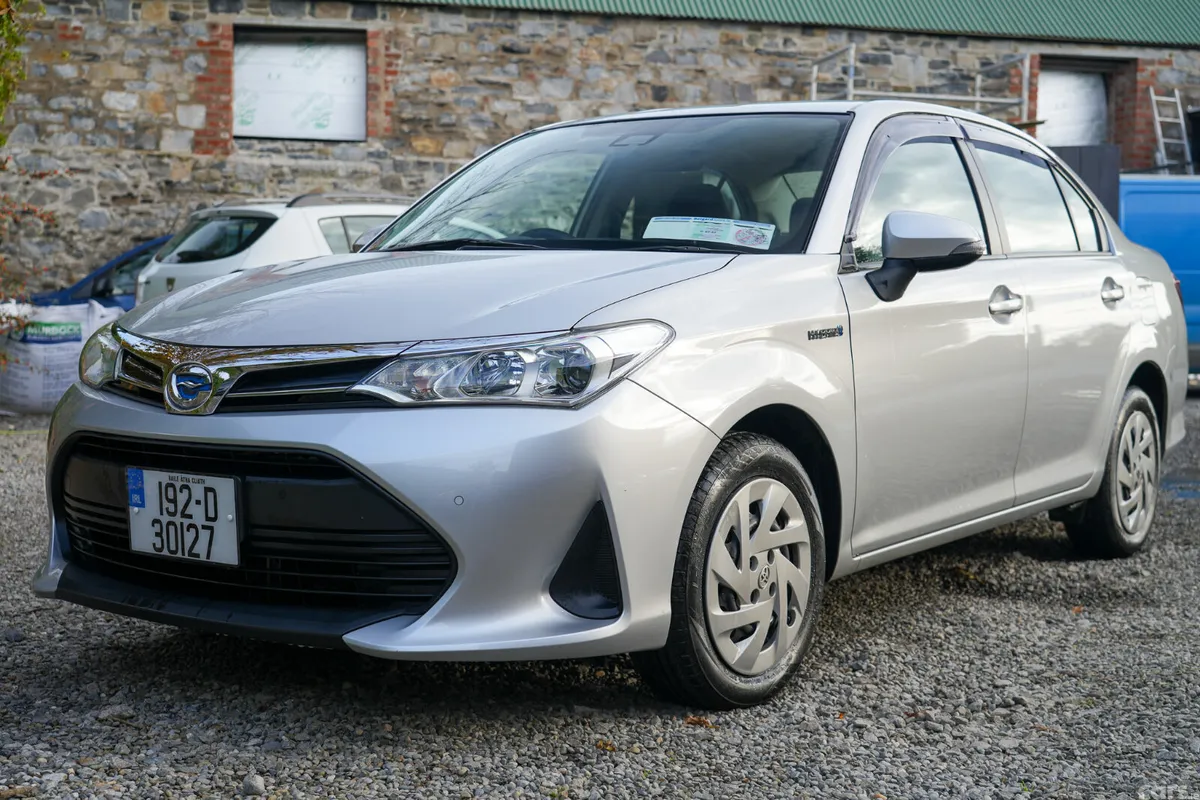 Toyota Corolla Saloon, Petrol Hybrid, 2019, Silver