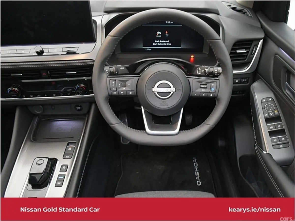 Nissan Qashqai SUV, Petrol Hybrid, 2026, Red
