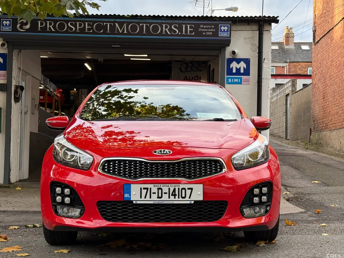 Kia Ceed Hatchback, Petrol, 2017, Red