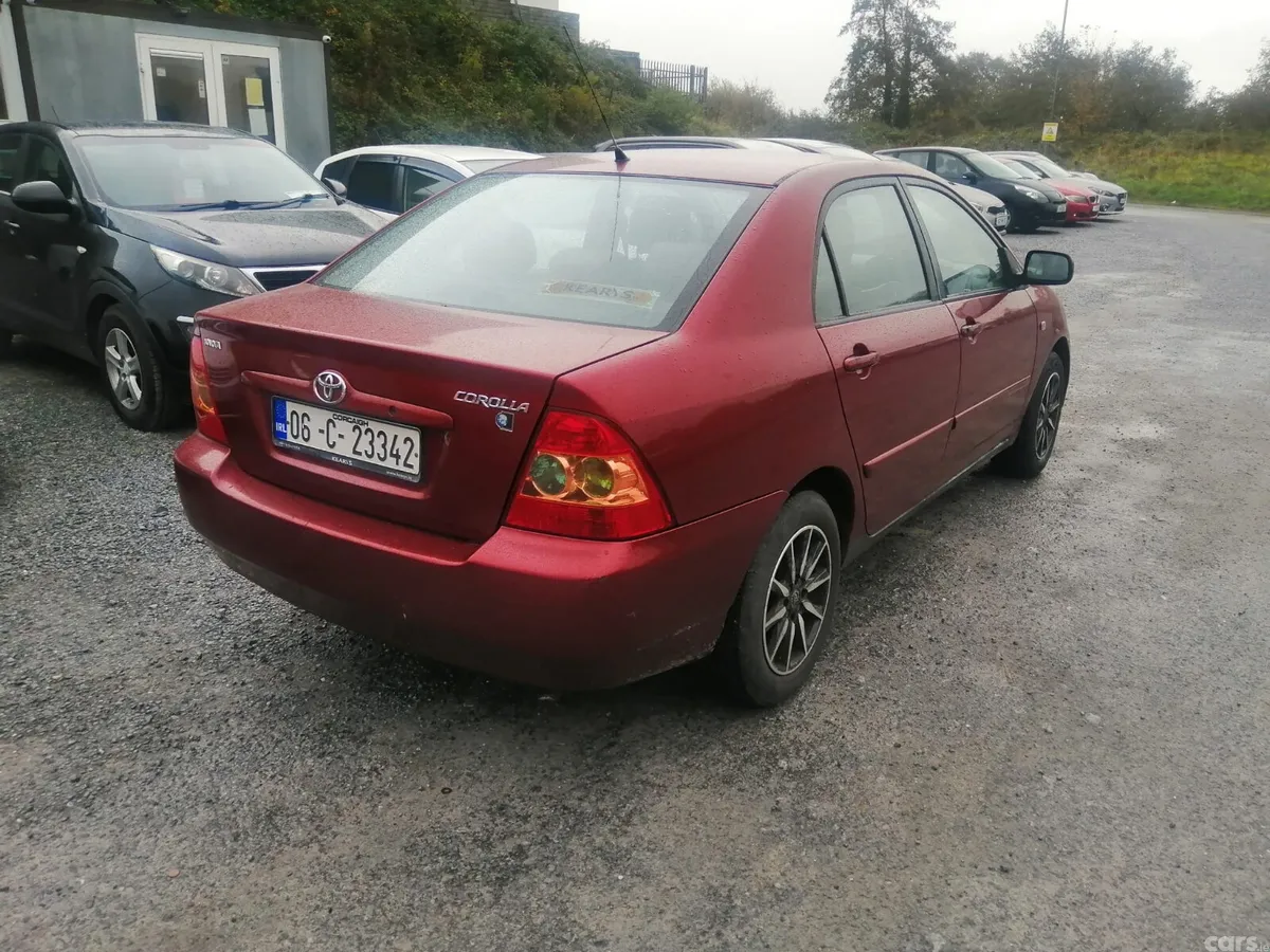 Toyota Corolla Saloon, Petrol, 2006, Red