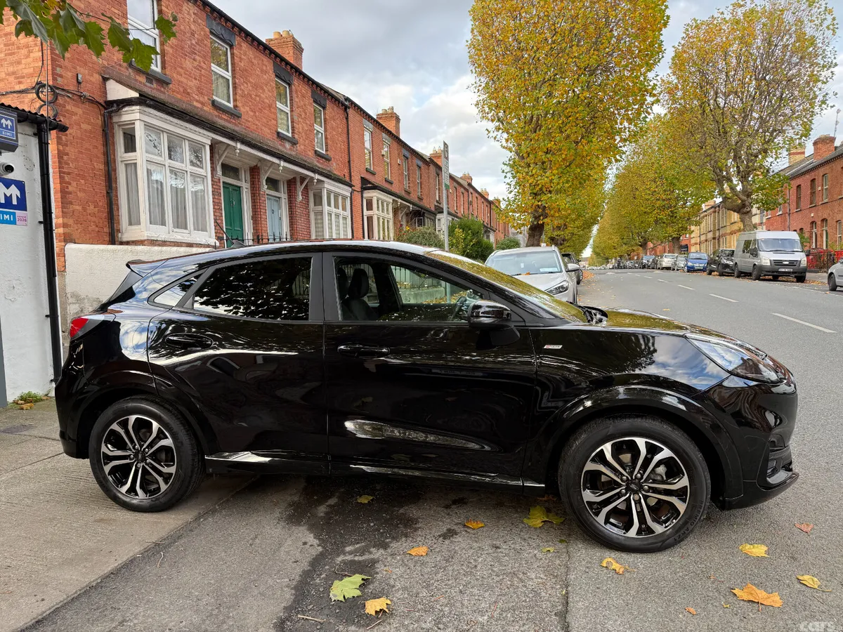 Ford Puma MPV, Petrol Hybrid, 2022, Black