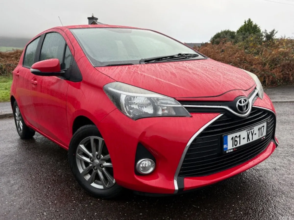 Toyota Yaris Hatchback, Petrol, 2016, Red
