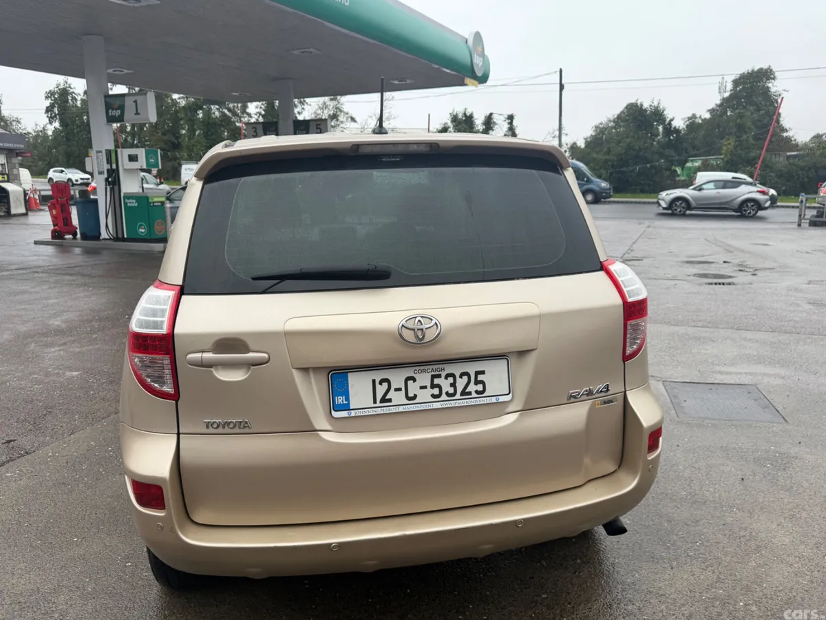 Toyota RAV4 SUV, Diesel, 2012, Beige