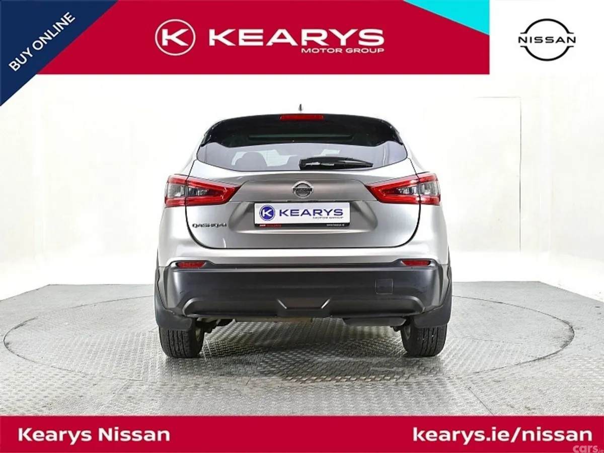 Nissan Qashqai SUV, Petrol, 2021, Silver