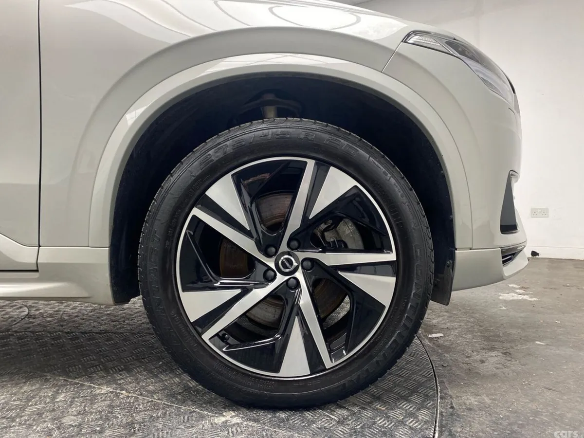 Volvo XC90 SUV, Petrol Plug-in Hybrid, 2022, Gold