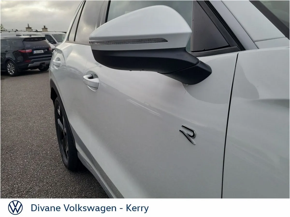 Volkswagen T-Roc Hatchback, Petrol Hybrid, 2027, White