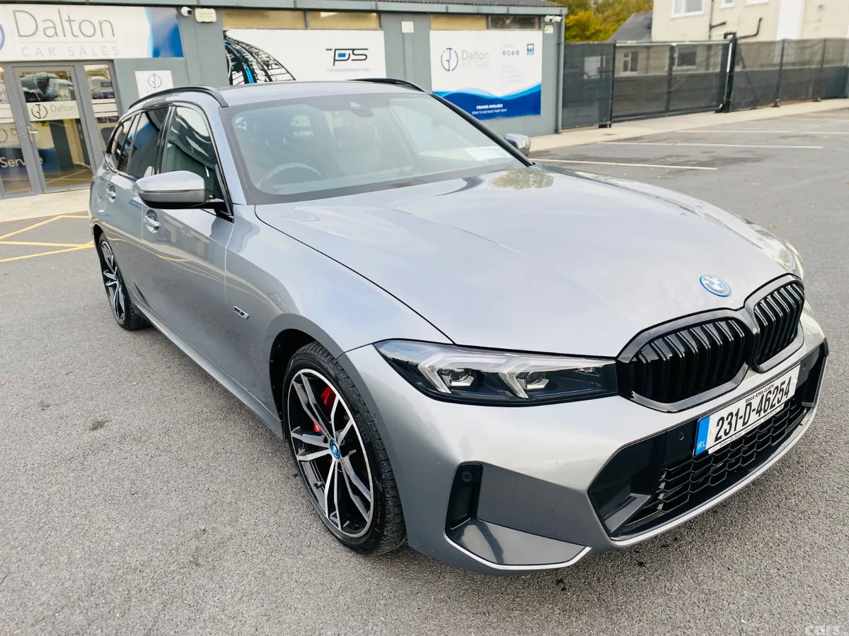 BMW 3-Series Estate, Petrol Plug-in Hybrid, 2023, Grey