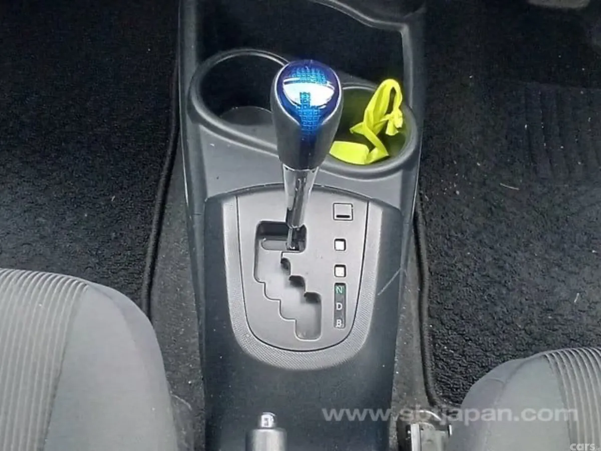 Toyota Aqua Hatchback, Petrol Hybrid, 2017, Blue