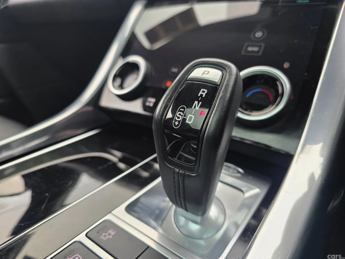 Land Rover Range Rover SUV, Petrol Plug-in Hybrid, 2021, Grey