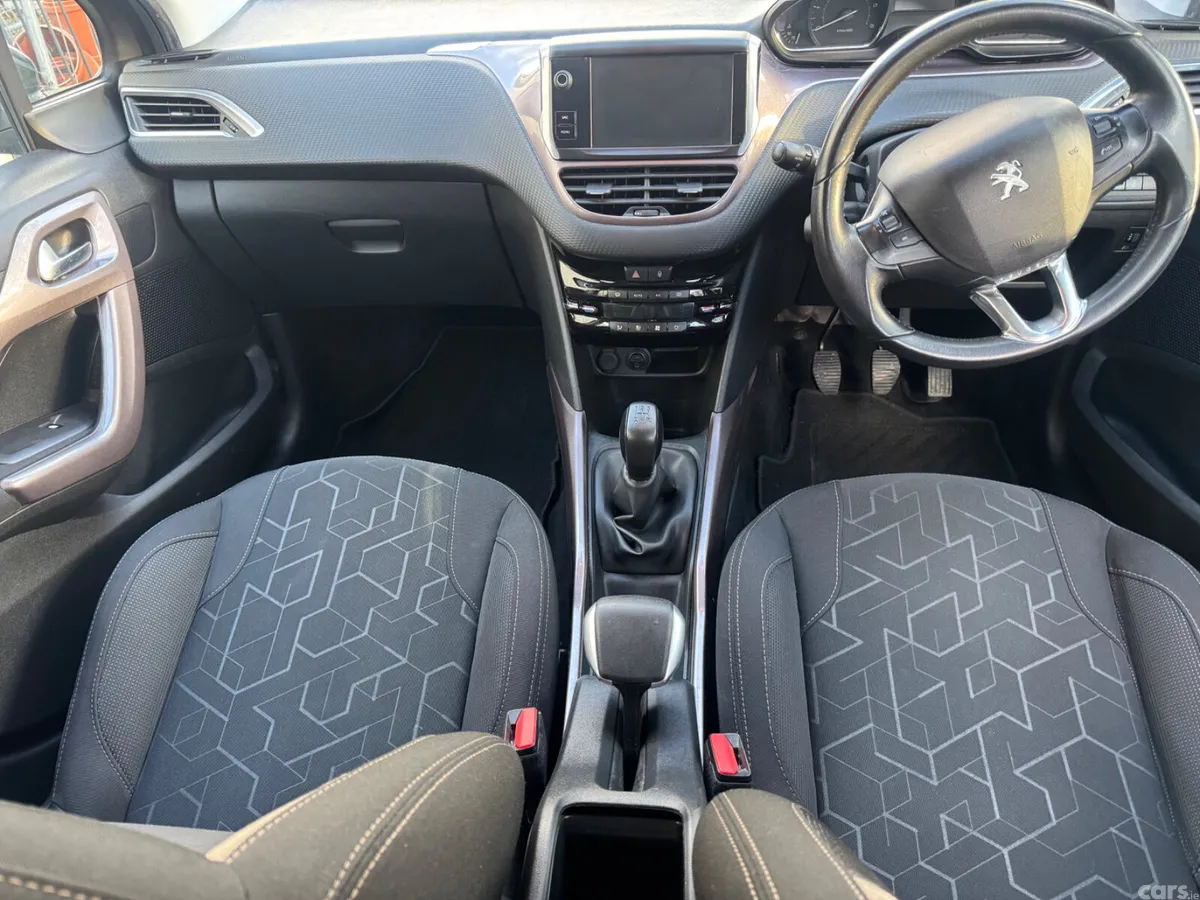 Peugeot 2008 SUV, Diesel, 2015, Grey
