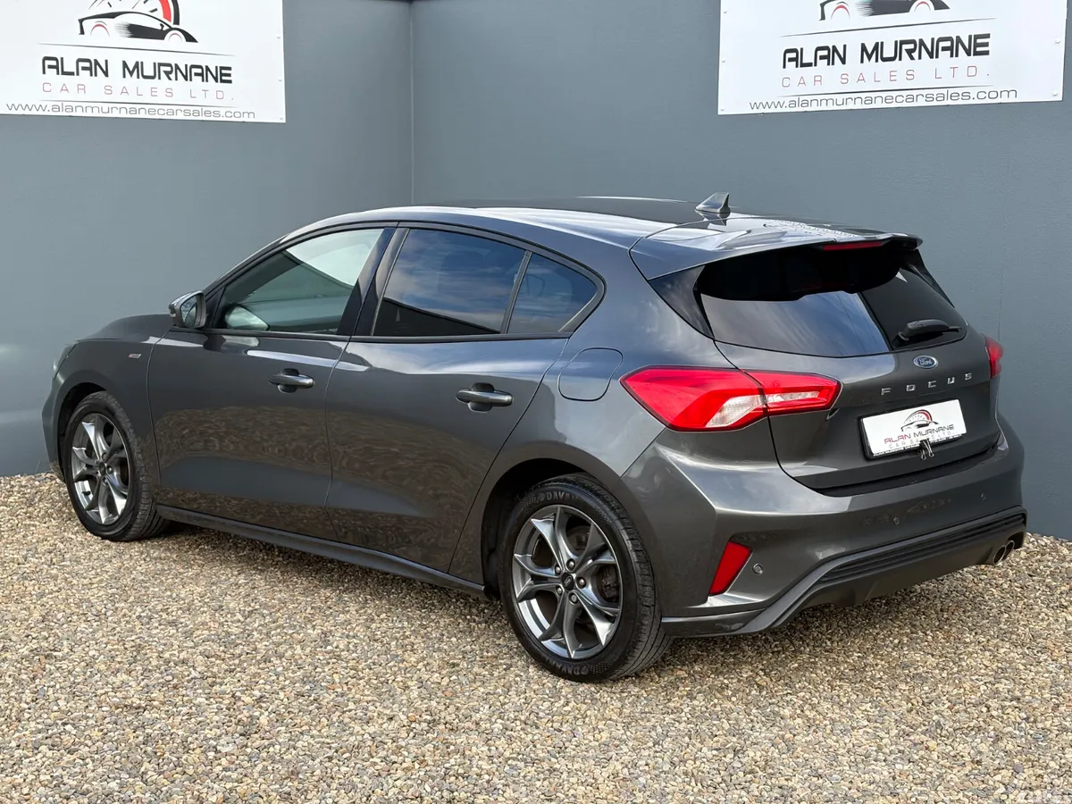 Ford Focus Hatchback, Diesel, 2020, Grey