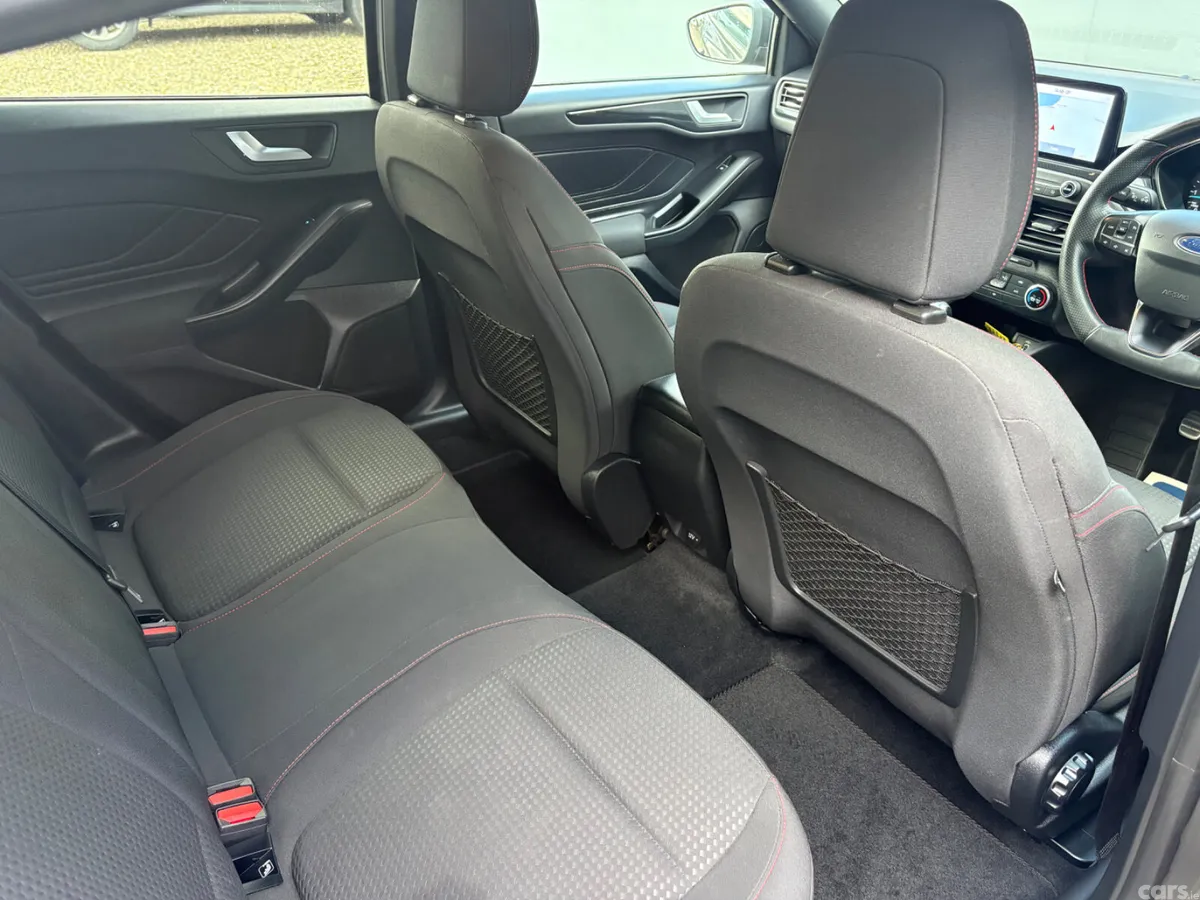 Ford Focus Hatchback, Diesel, 2020, Grey