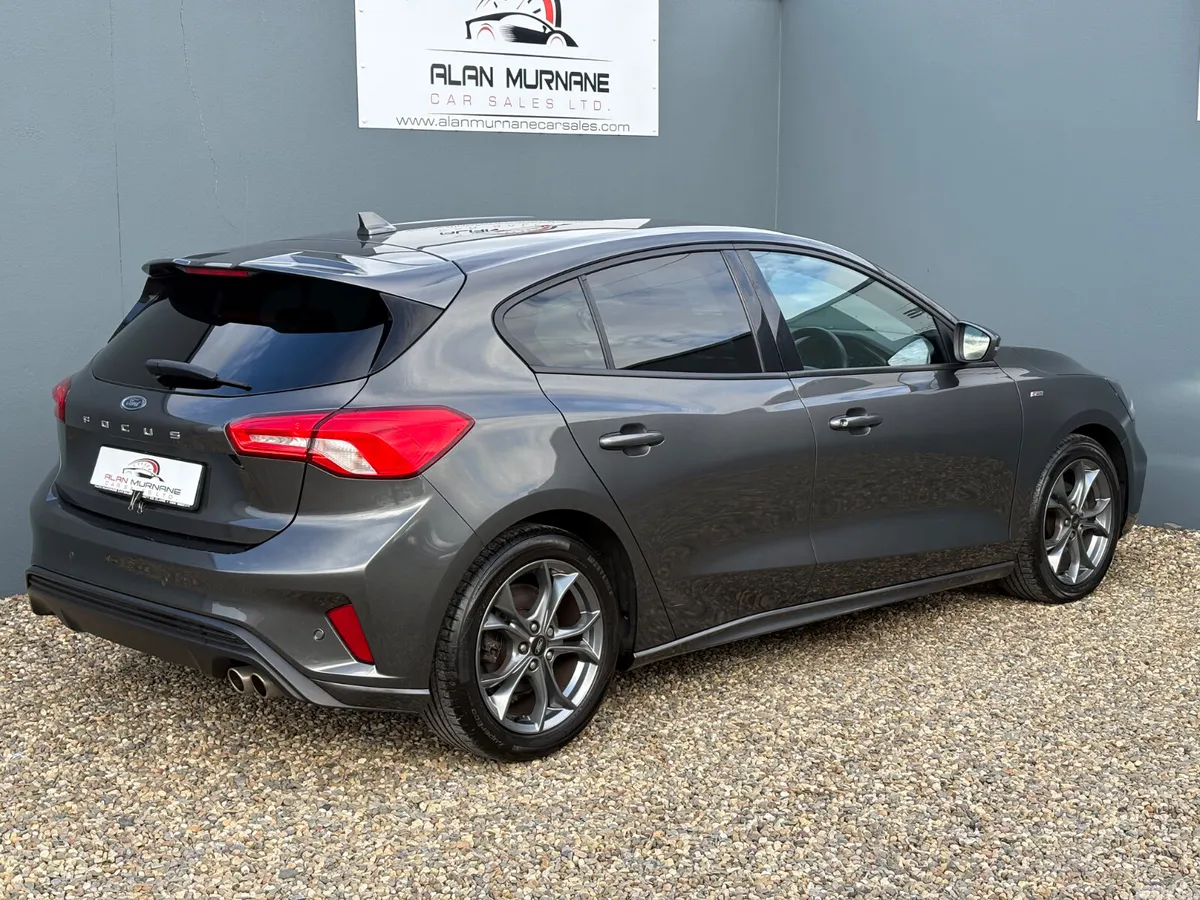 Ford Focus Hatchback, Diesel, 2020, Grey
