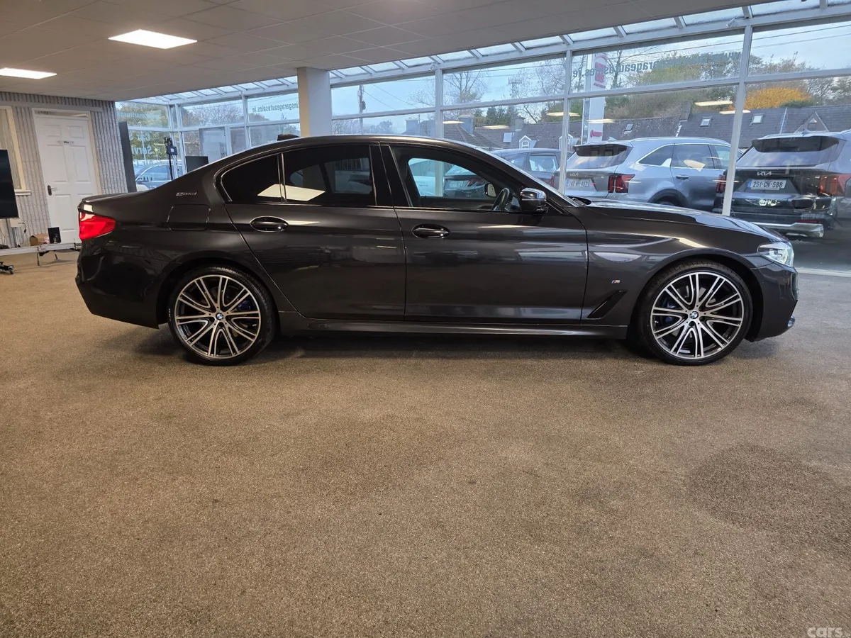 BMW 5-Series Saloon, Petrol Plug-in Hybrid, 2019, Grey