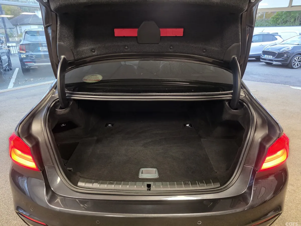 BMW 5-Series Saloon, Petrol Plug-in Hybrid, 2019, Grey