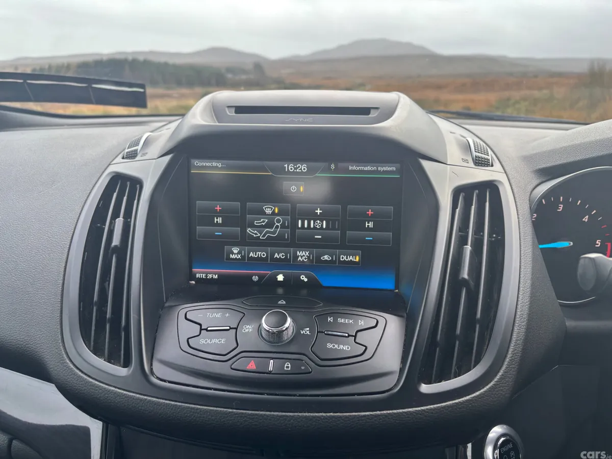Ford Kuga SUV, Diesel, 2015, Red