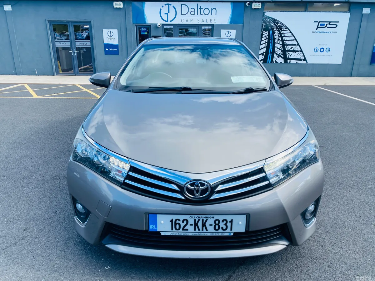 Toyota Corolla Saloon, Diesel, 2016, Beige