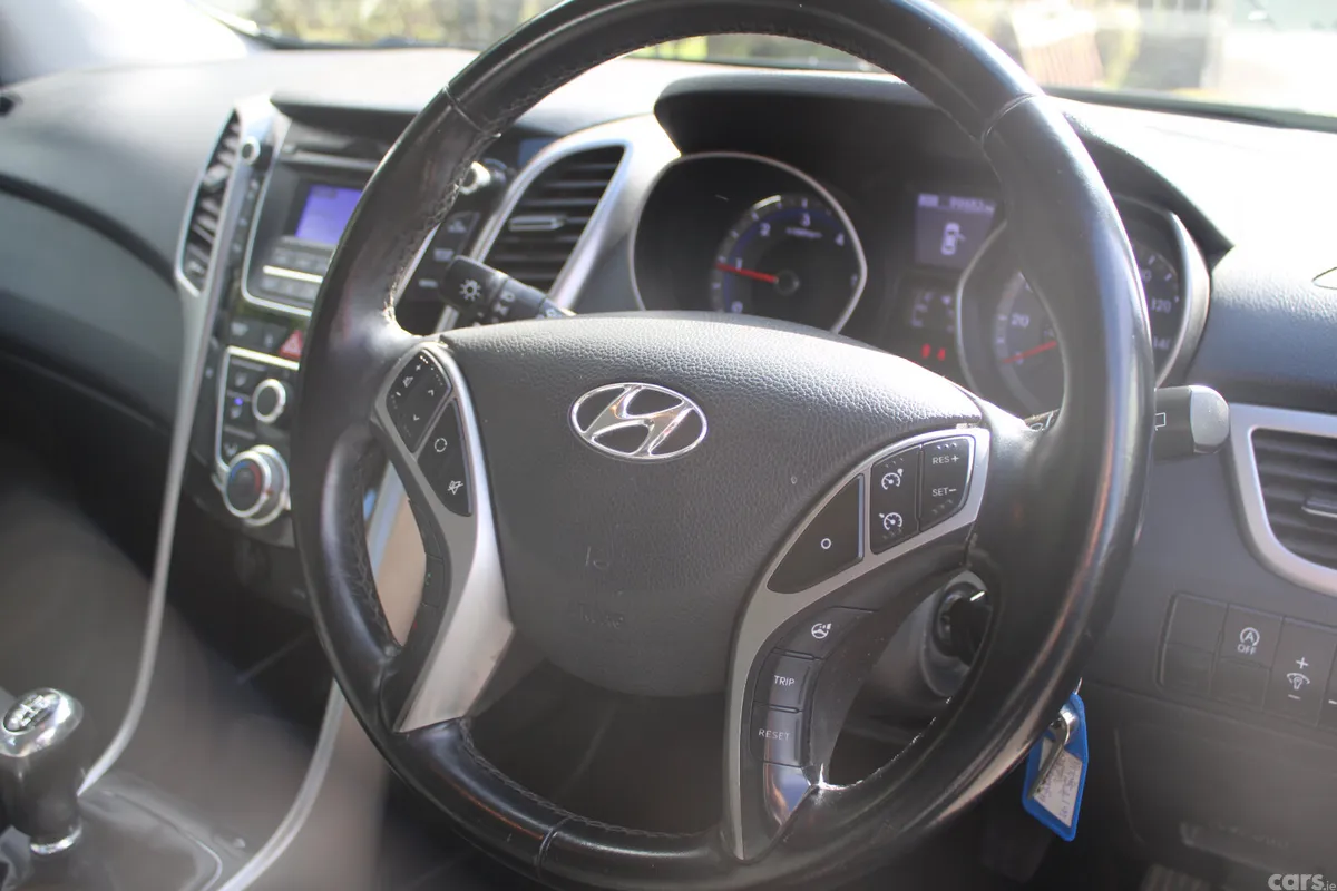 Hyundai i30 Hatchback, Diesel, 2016, Grey