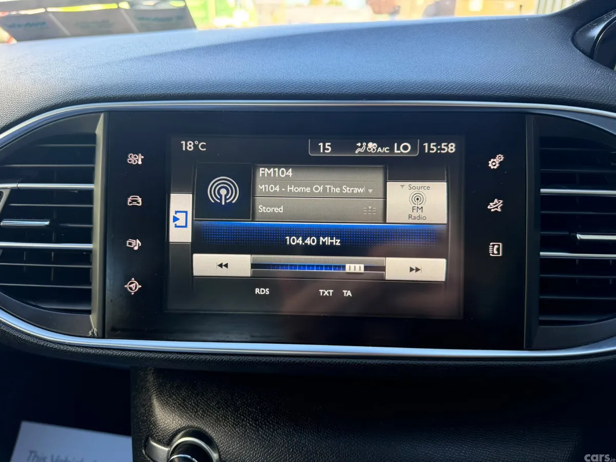 Peugeot 308 Hatchback, Diesel, 2014, Grey