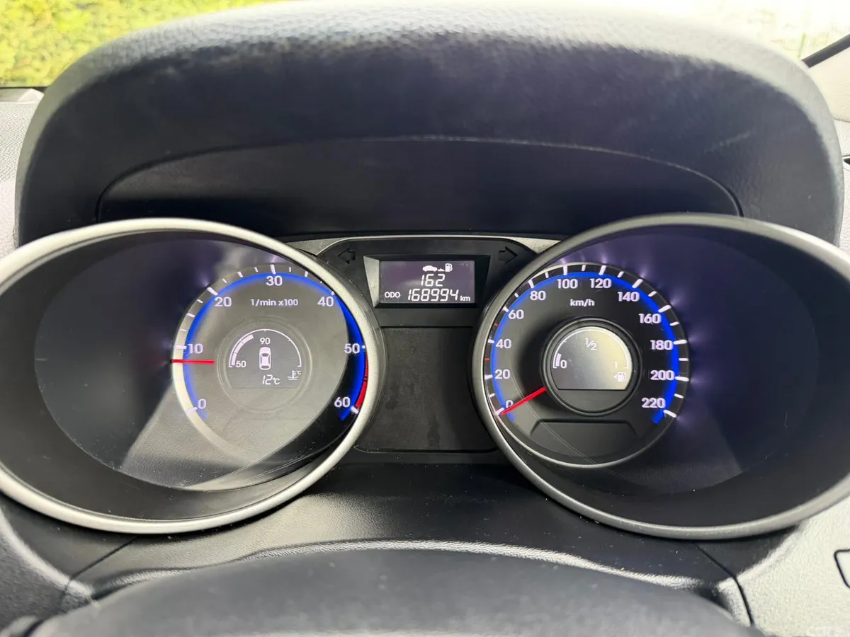 Hyundai ix35 SUV, Diesel, 2014, Red