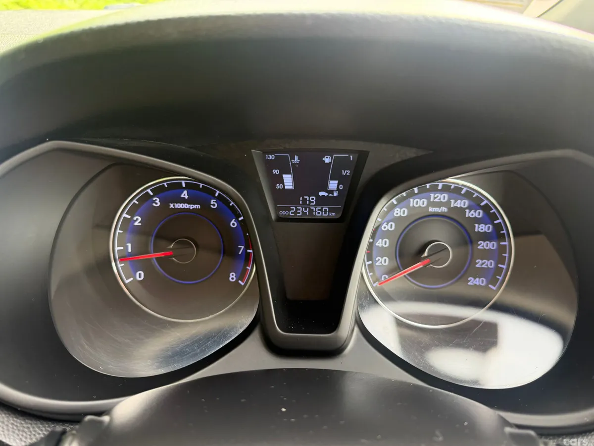 Hyundai ix20 MPV, Petrol, 2020, Grey