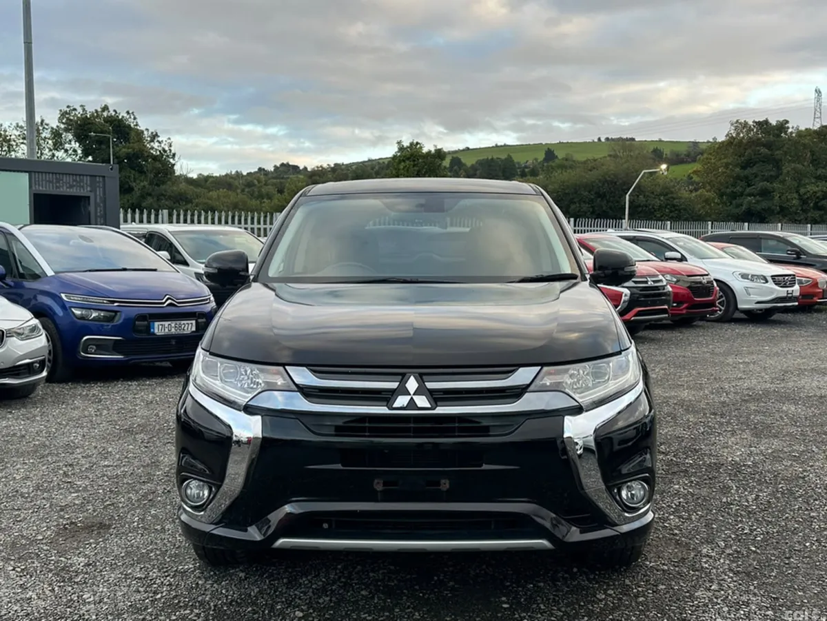 Mitsubishi Outlander SUV, Petrol, 2015, Black