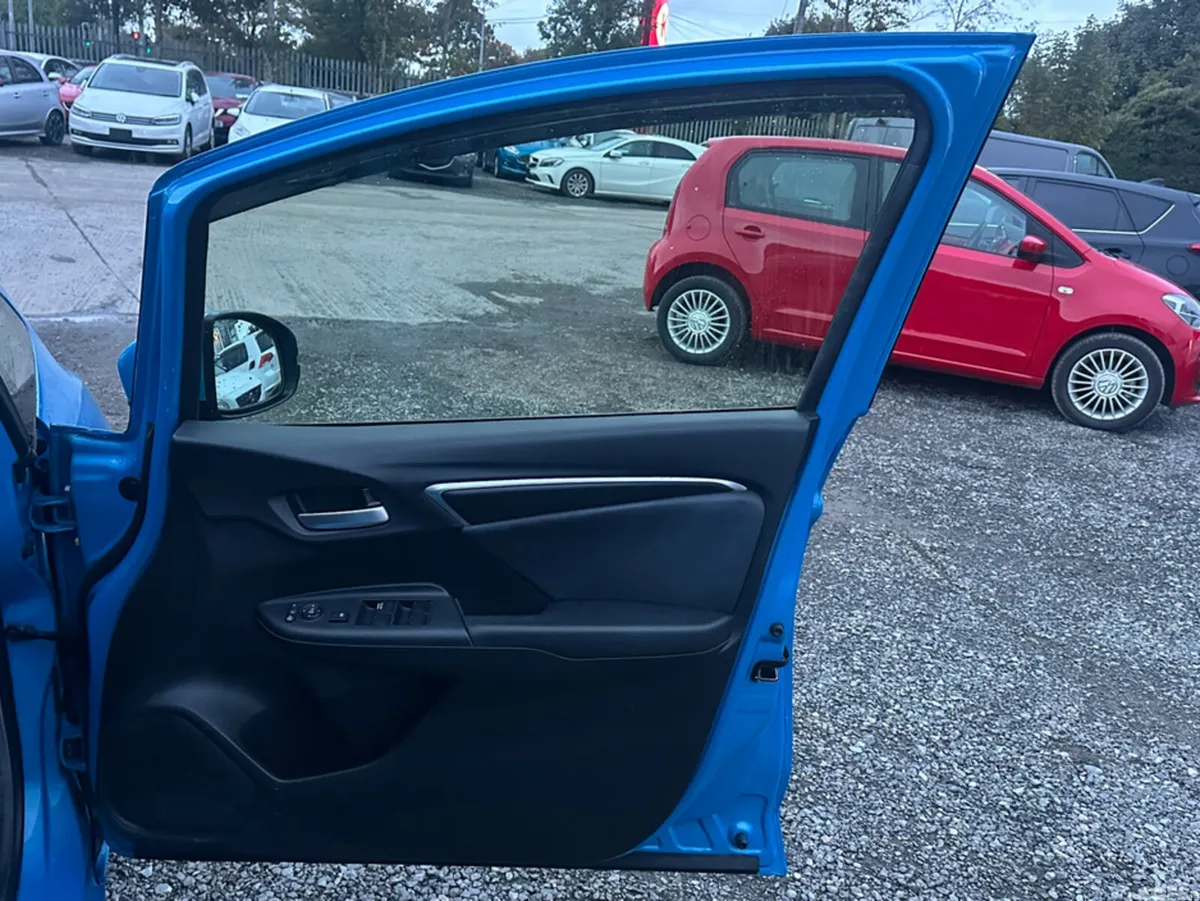 Honda Fit Hatchback, Petrol Hybrid, 2017, Blue