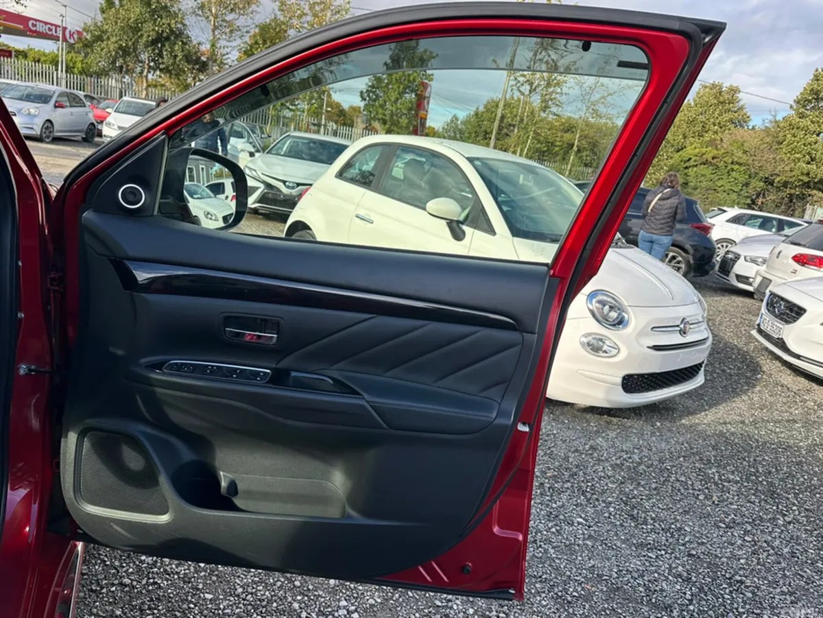 Mitsubishi Outlander SUV, Petrol Plug-in Hybrid, 2015, Red