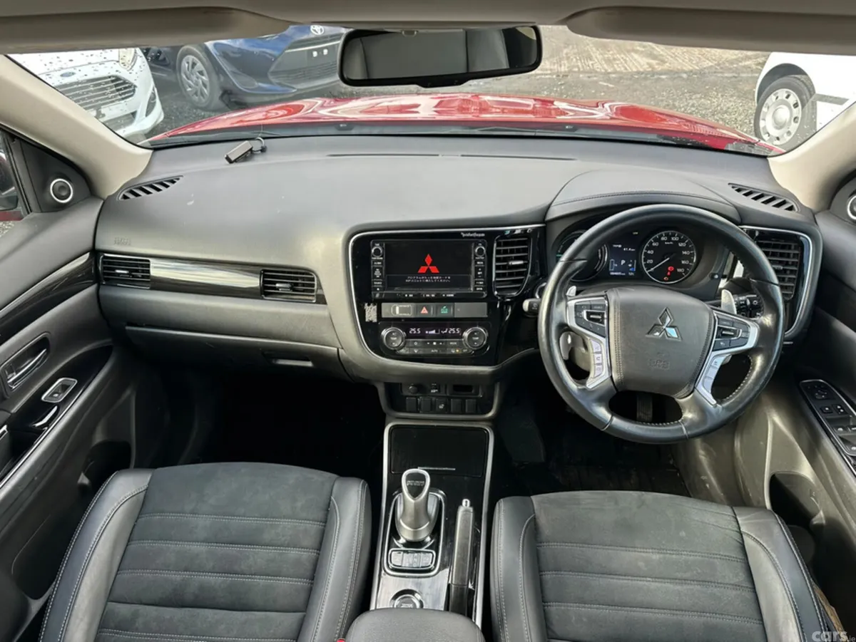 Mitsubishi Outlander SUV, Petrol Plug-in Hybrid, 2015, Red