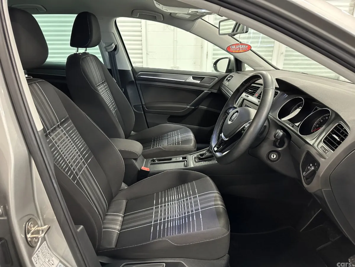 Volkswagen Golf Hatchback, Petrol, 2016, Silver