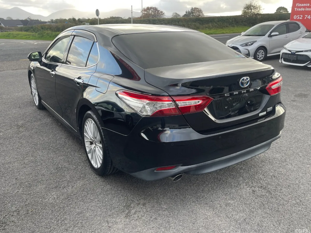 Toyota Camry Saloon, Petrol Hybrid, 2019, Black