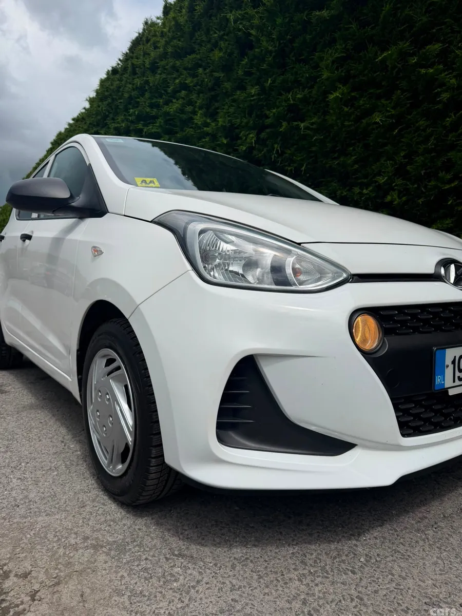 Hyundai i10 Hatchback, Petrol, 2019, White