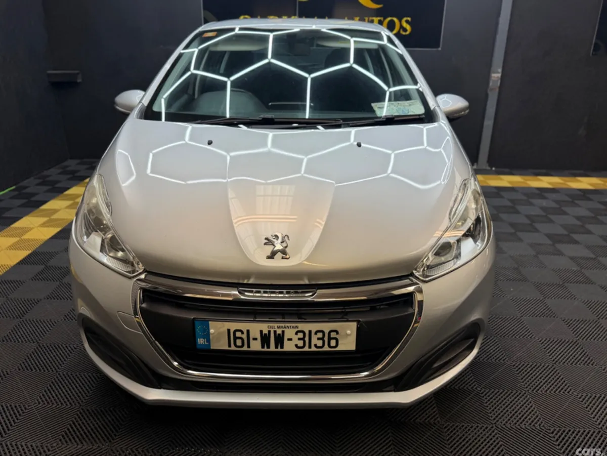 Peugeot 208 Hatchback, Petrol, 2016, Silver