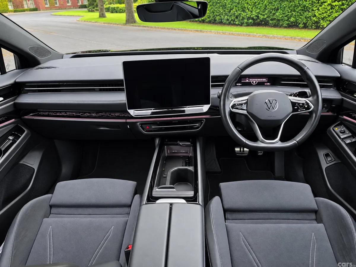 Volkswagen ID.7 Saloon, Electric, 2024, Grey