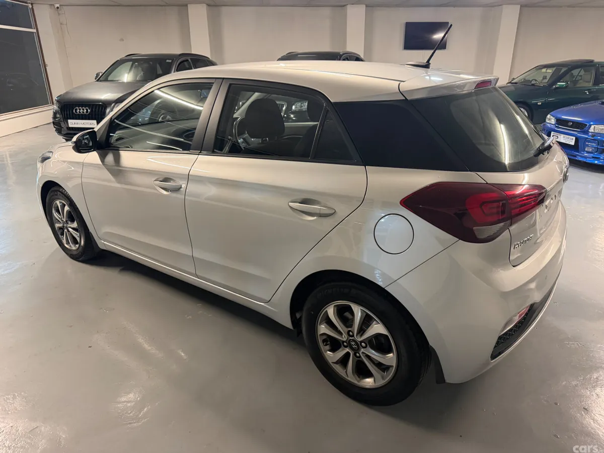 Hyundai i20 Hatchback, Petrol, 2019, Silver