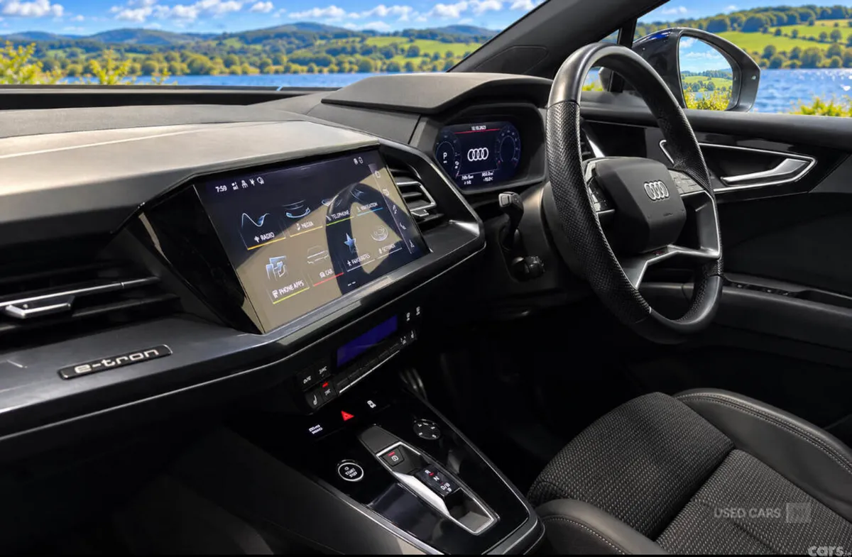 Audi Q4 e-tron SUV, Electric, 2023, Blue