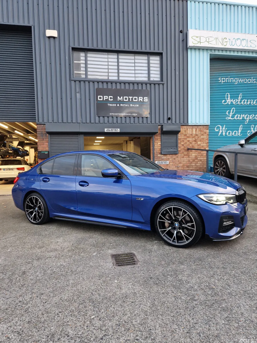 BMW 3-Series Saloon, Petrol Hybrid, 2022, Blue