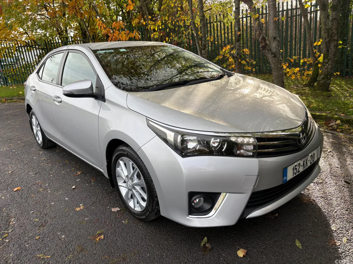 Toyota Corolla Saloon, Diesel, 2015, Silver