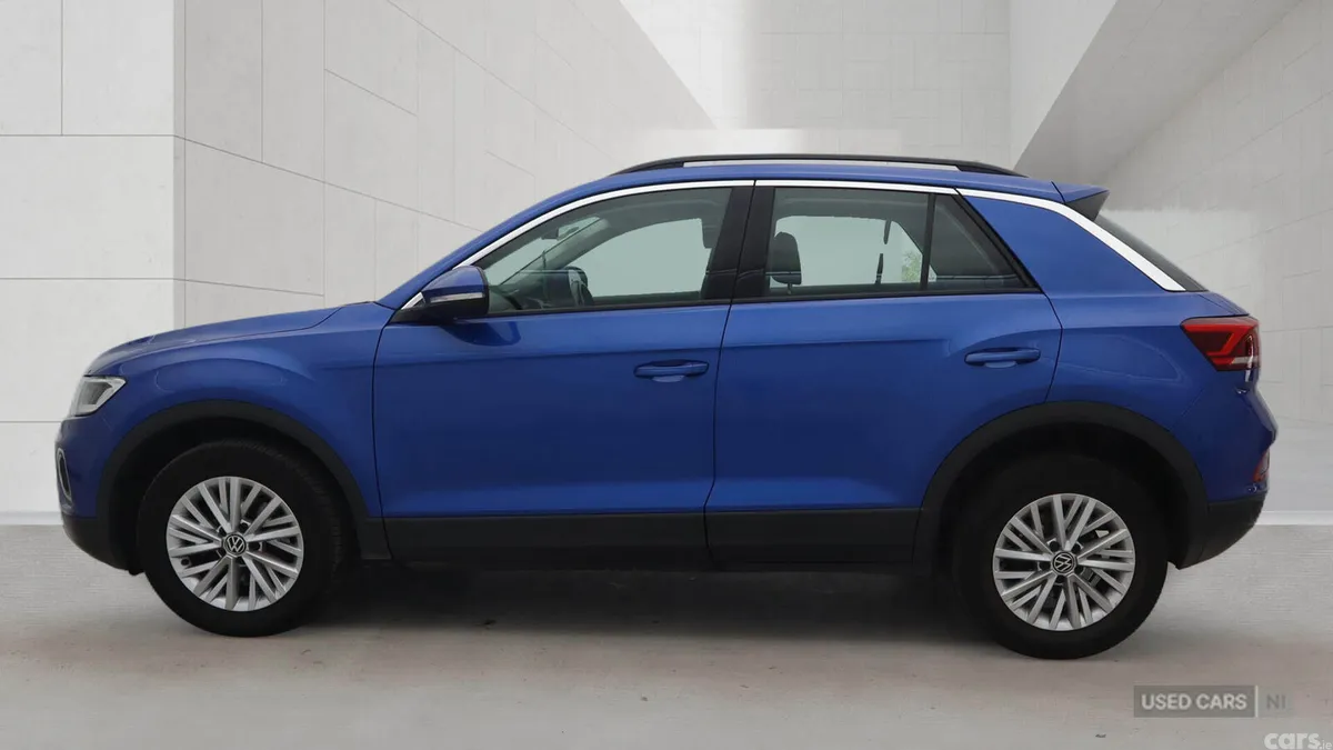 Volkswagen T-Roc SUV, Diesel, 2023, Blue