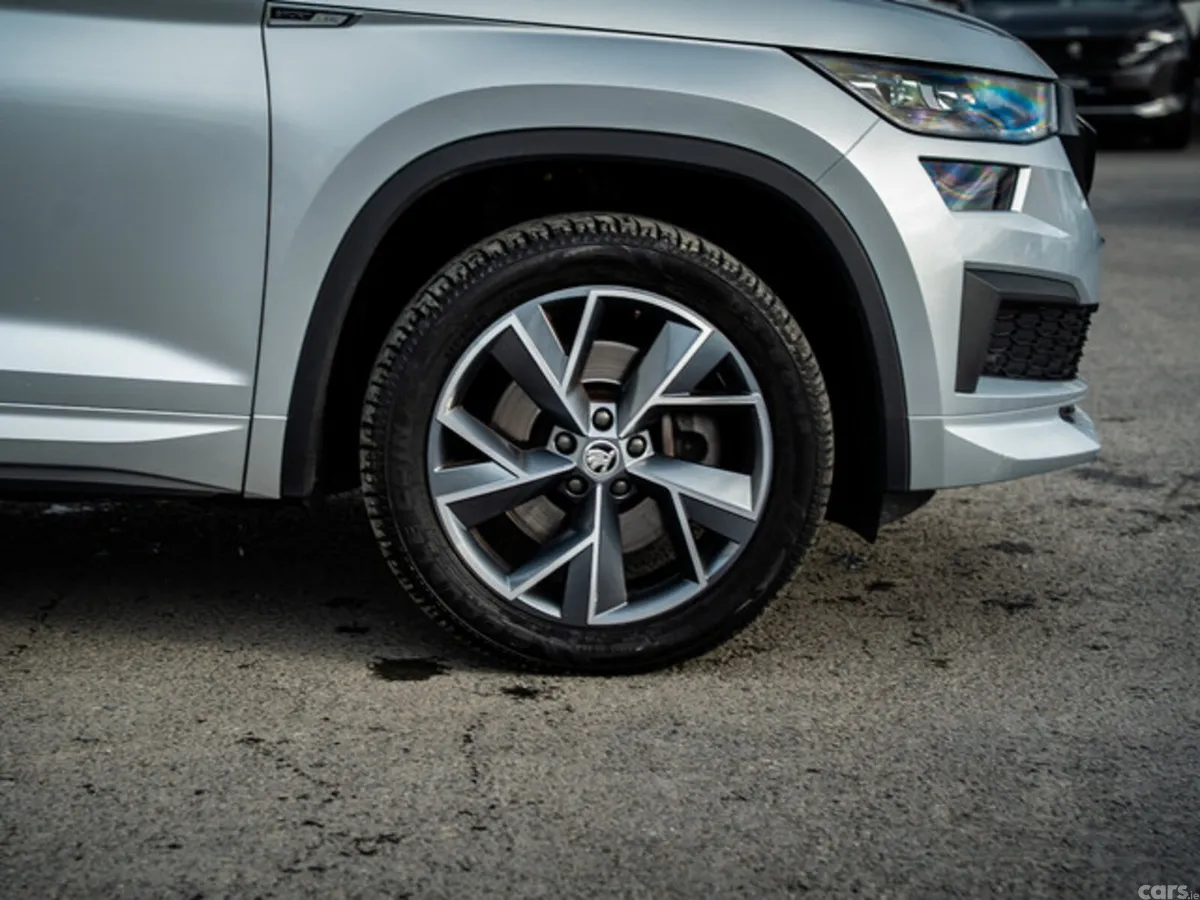 Skoda Kodiaq Estate, Diesel, 2024, Grey