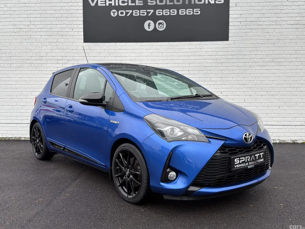 Toyota Yaris Hatchback, Petrol Hybrid, 2020, Blue