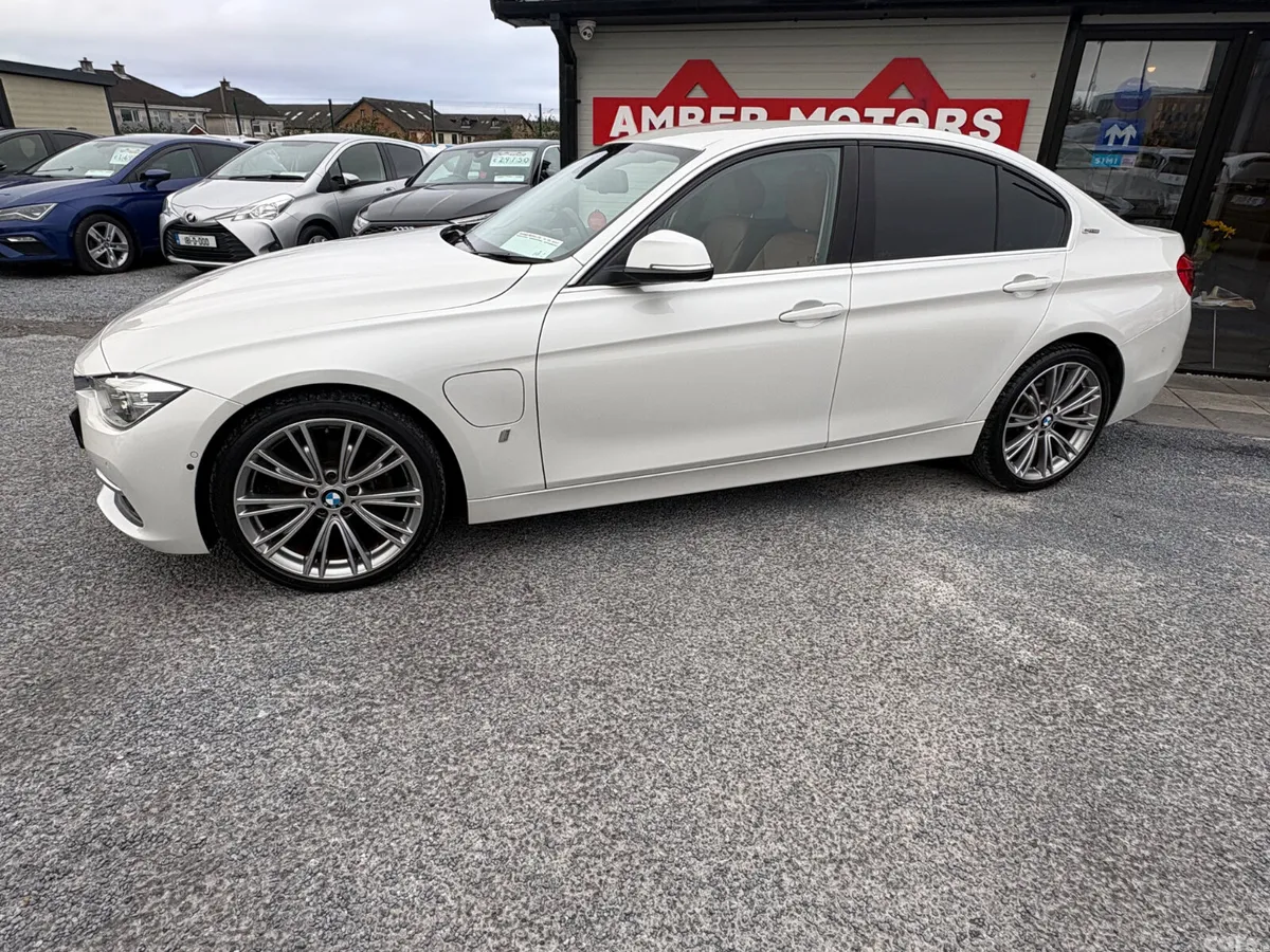 BMW 3-Series Saloon, Petrol Plug-in Hybrid, 2018, White