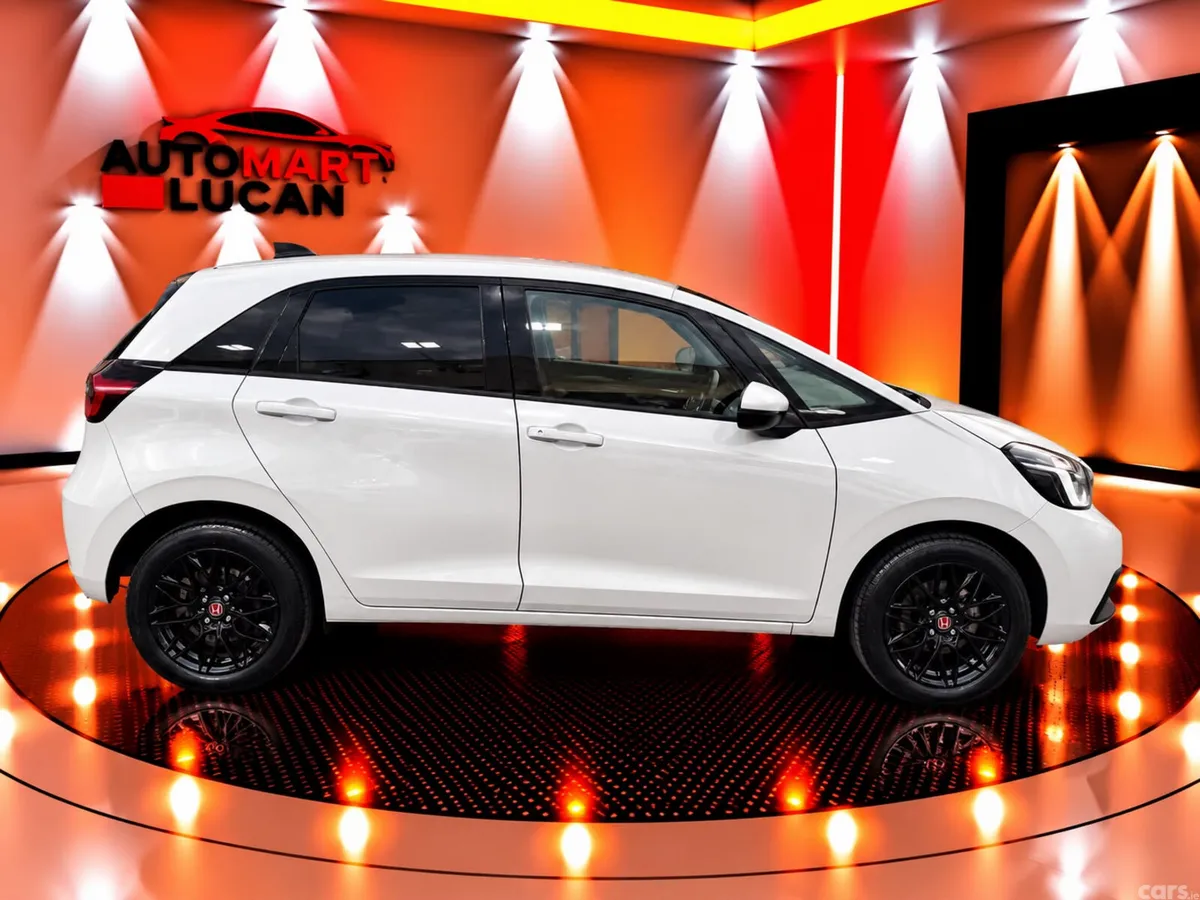 Honda Fit Hatchback, Petrol Hybrid, 2022, White