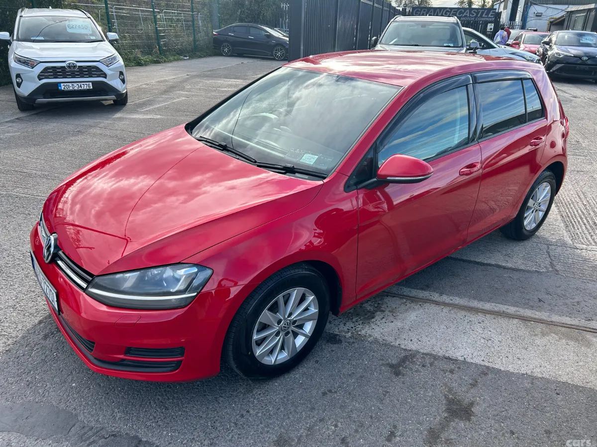 Volkswagen Golf Hatchback, Petrol, 2016, Red