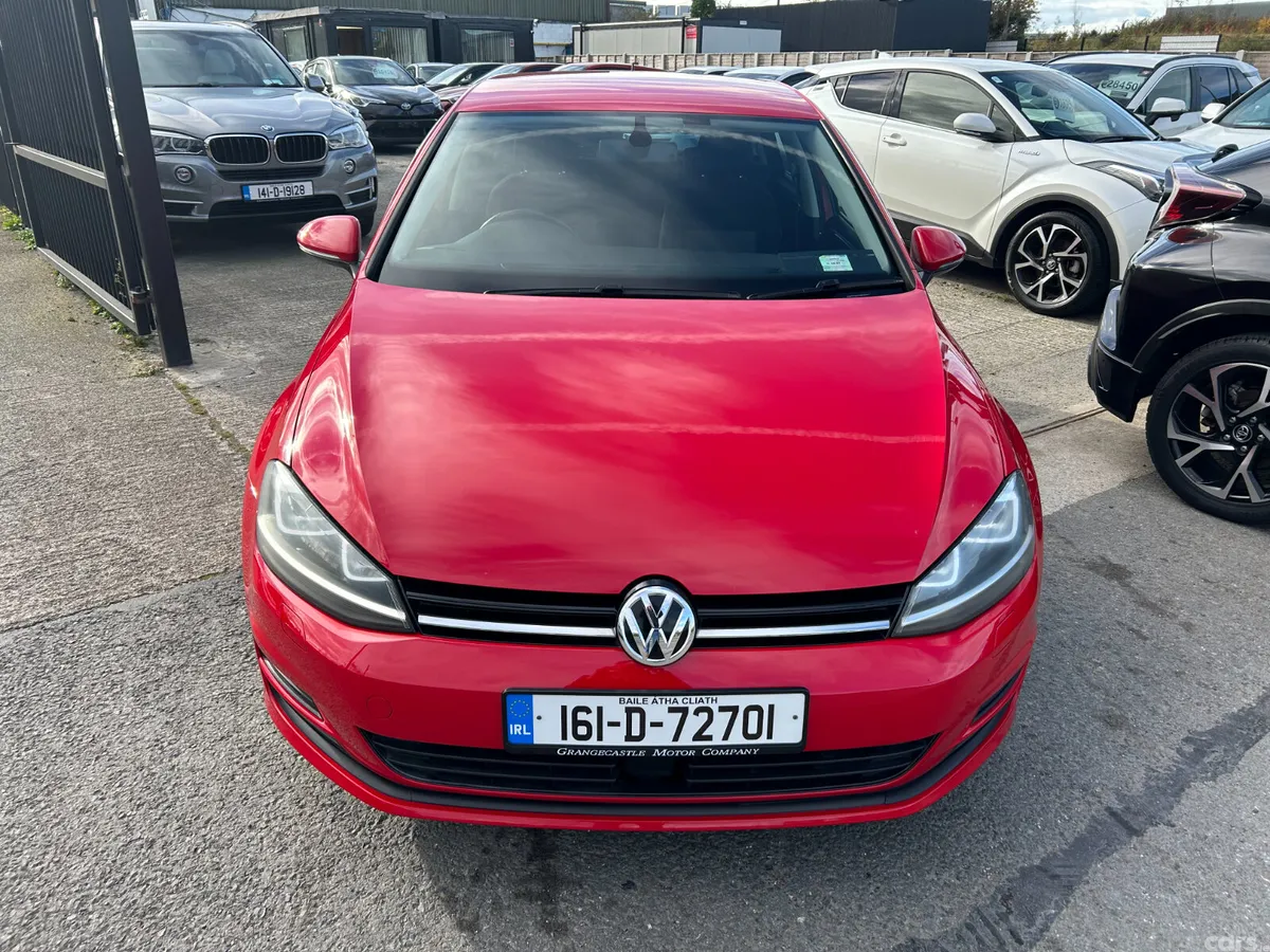 Volkswagen Golf Hatchback, Petrol, 2016, Red