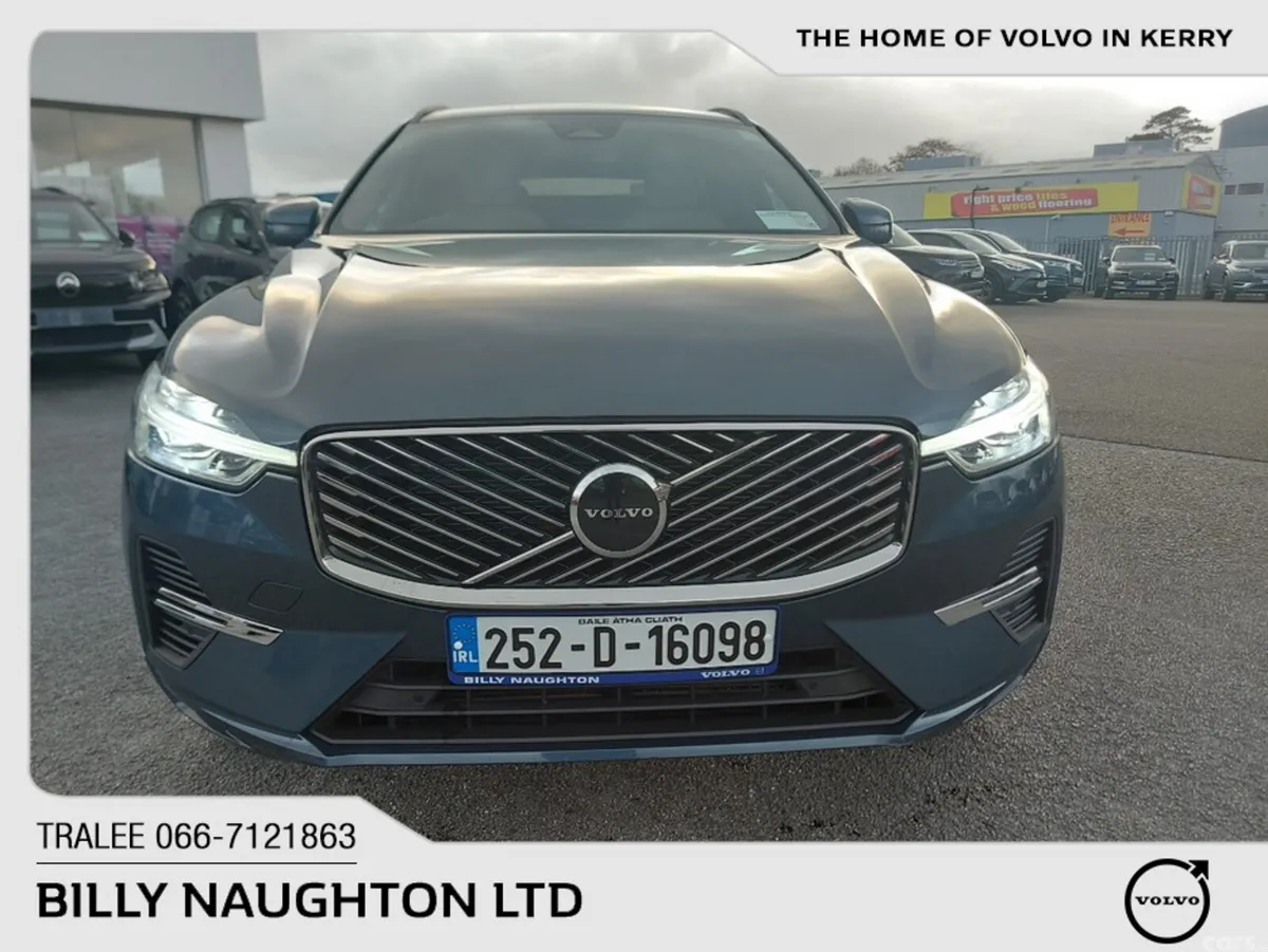 Volvo XC60 SUV, Petrol Plug-in Hybrid, 2025, Blue
