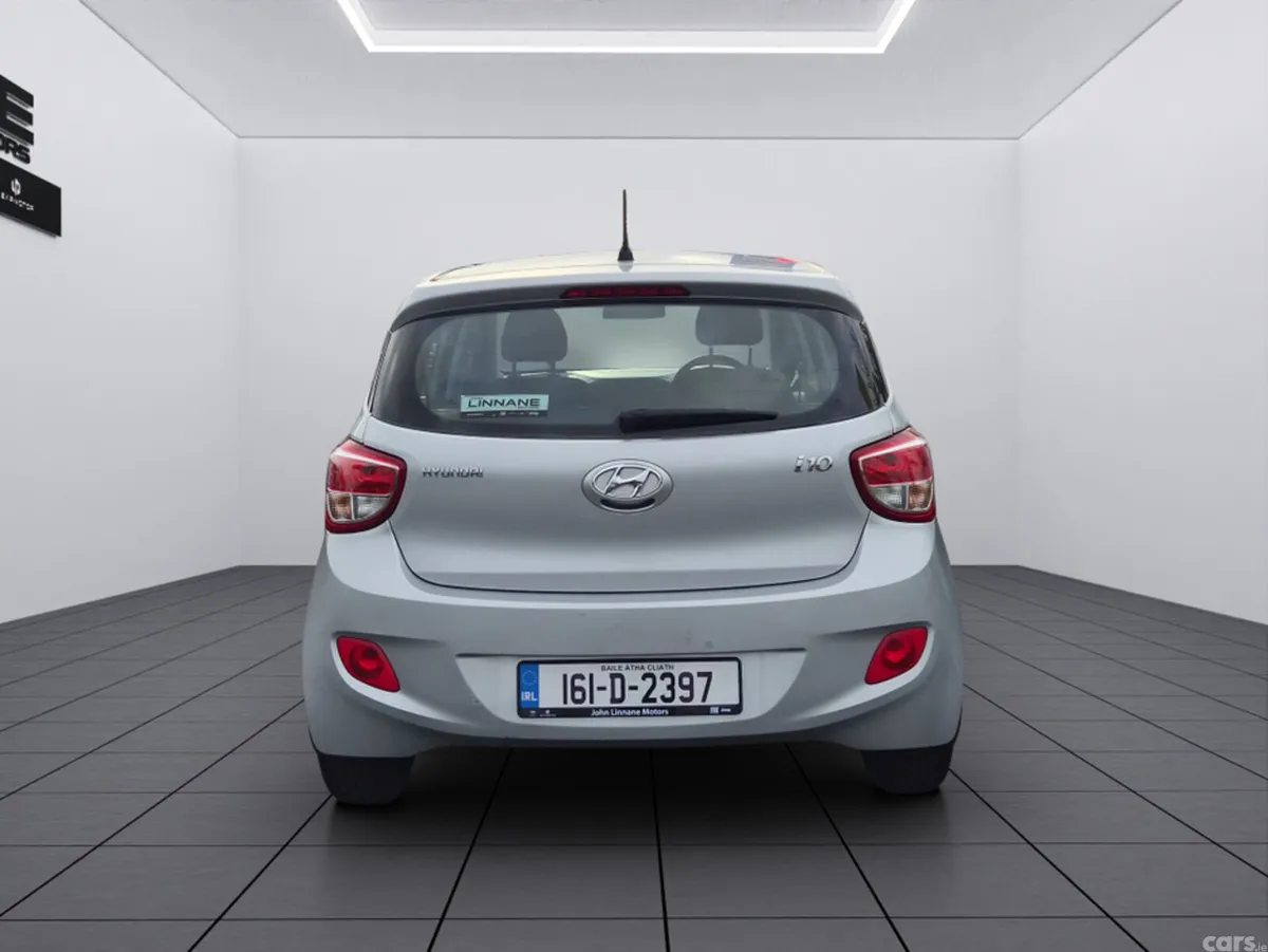 Hyundai i10 Hatchback, Diesel, 2016, Silver