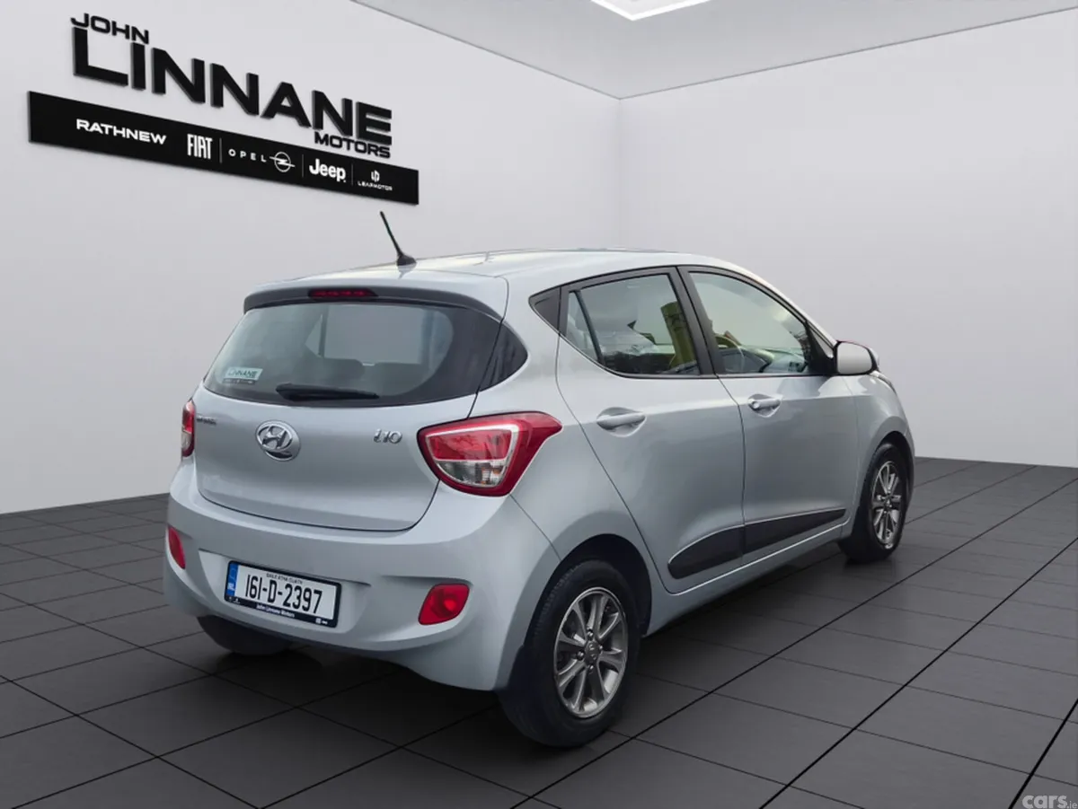 Hyundai i10 Hatchback, Diesel, 2016, Silver