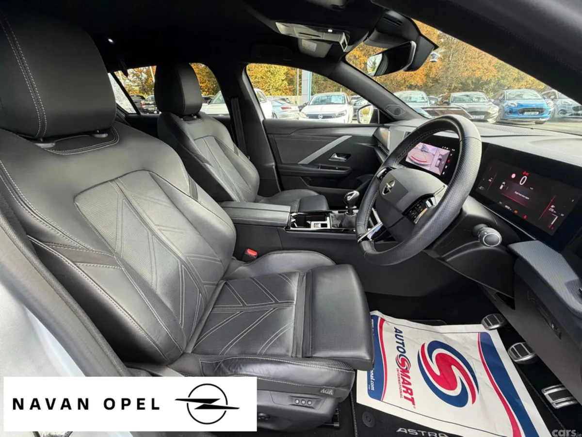Opel Astra Hatchback, Petrol, 2023, Grey