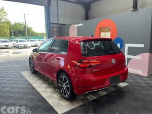 Volkswagen Golf Hatchback, Diesel, 2020, Red
